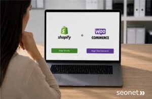 Shopify vs WooCommerce en Chile. Imagen de portada, con una pantalla de pc con ambas plataformas.